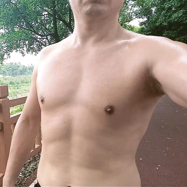 爱上健身的张哥