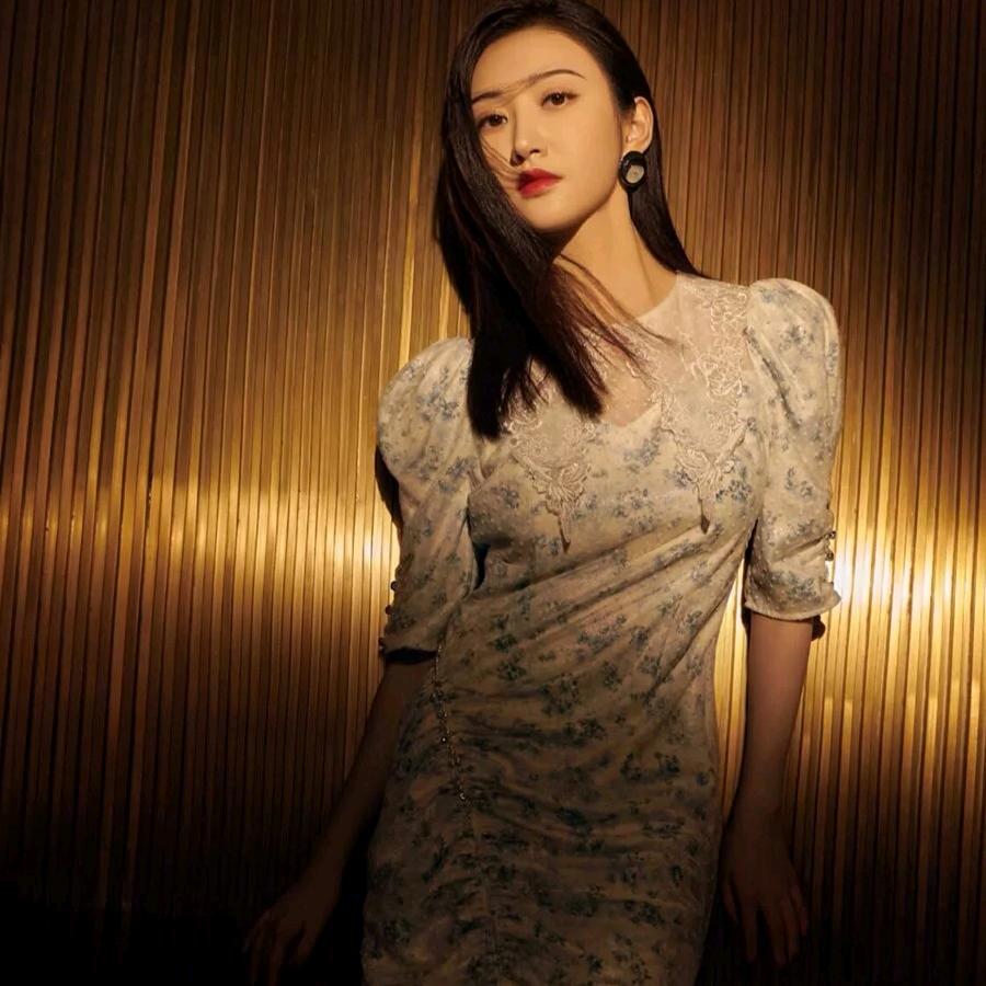 农村小妮子