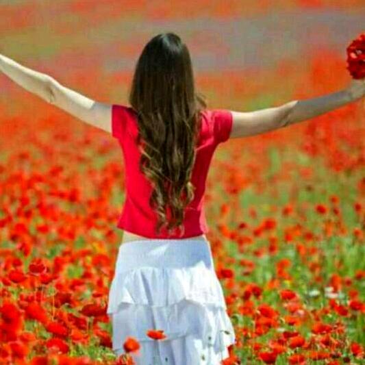 没有背景、只有背影！