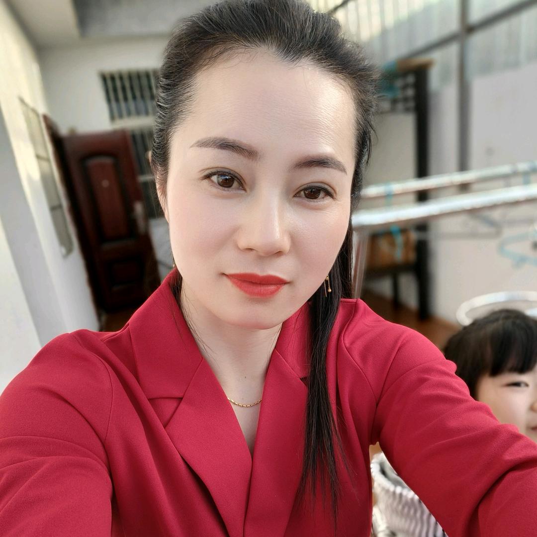 来龙张二家具大卖场《张敏》