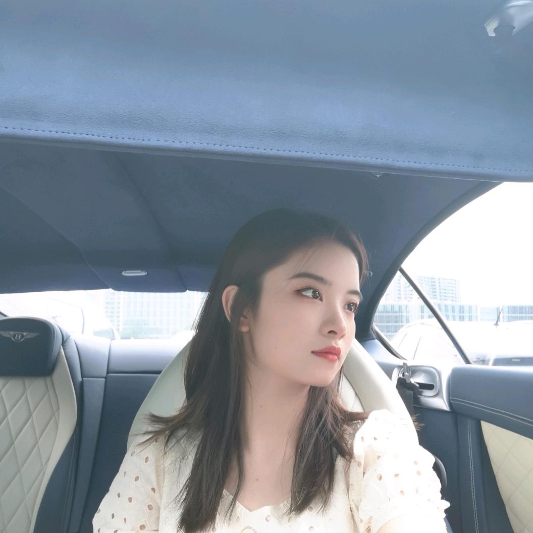 站在冰箱上的陈仙女