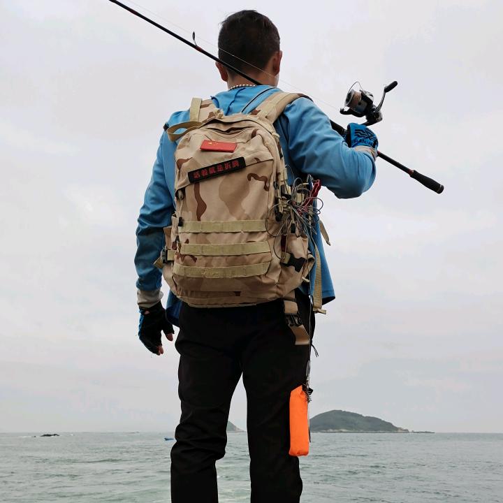 钓鱼休闲娱乐的啊强