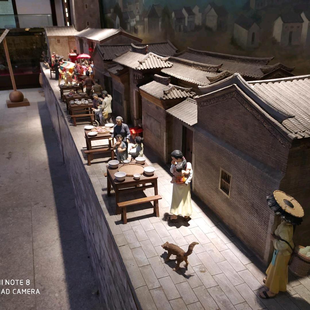 小巧玲珑。