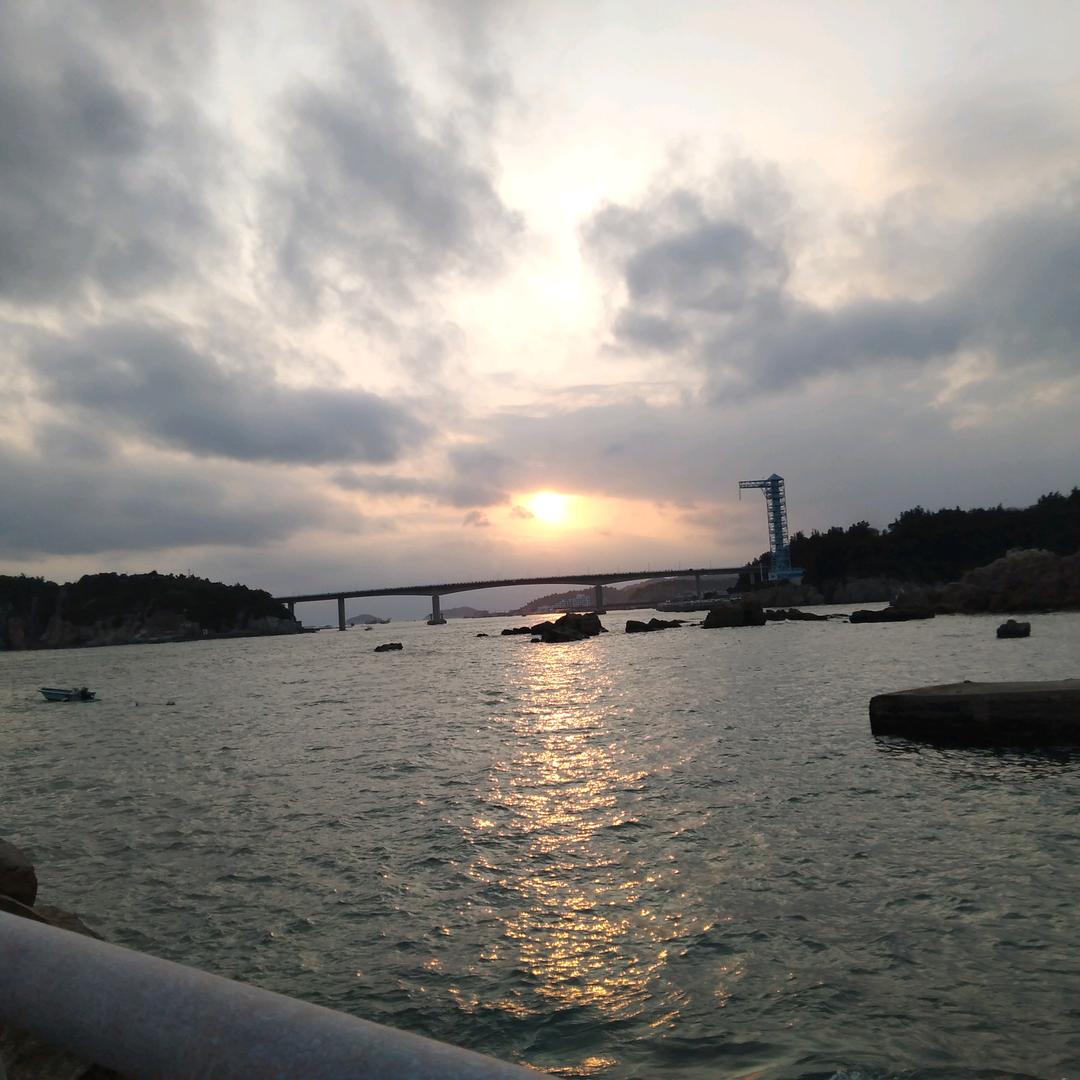 独立𡿨不加私信