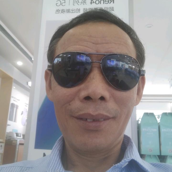 胡福文
