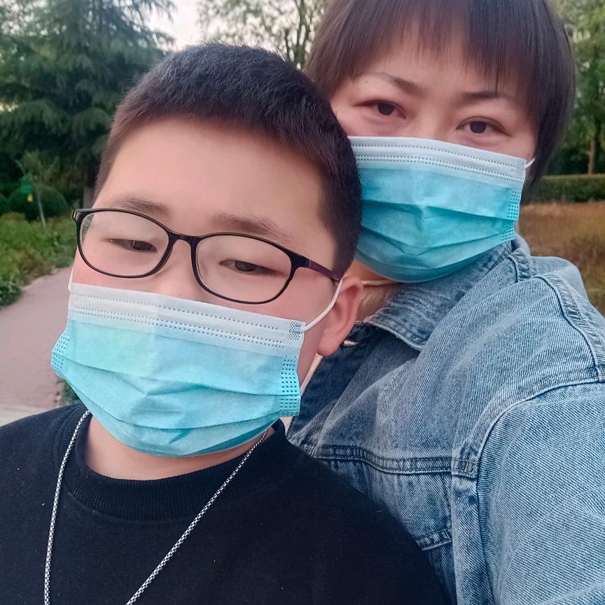宝妈带娃