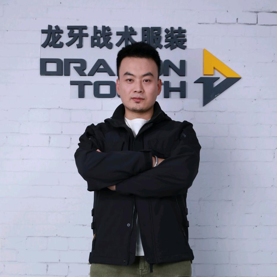 龙牙战术服装-铁血胖鋲@抖音