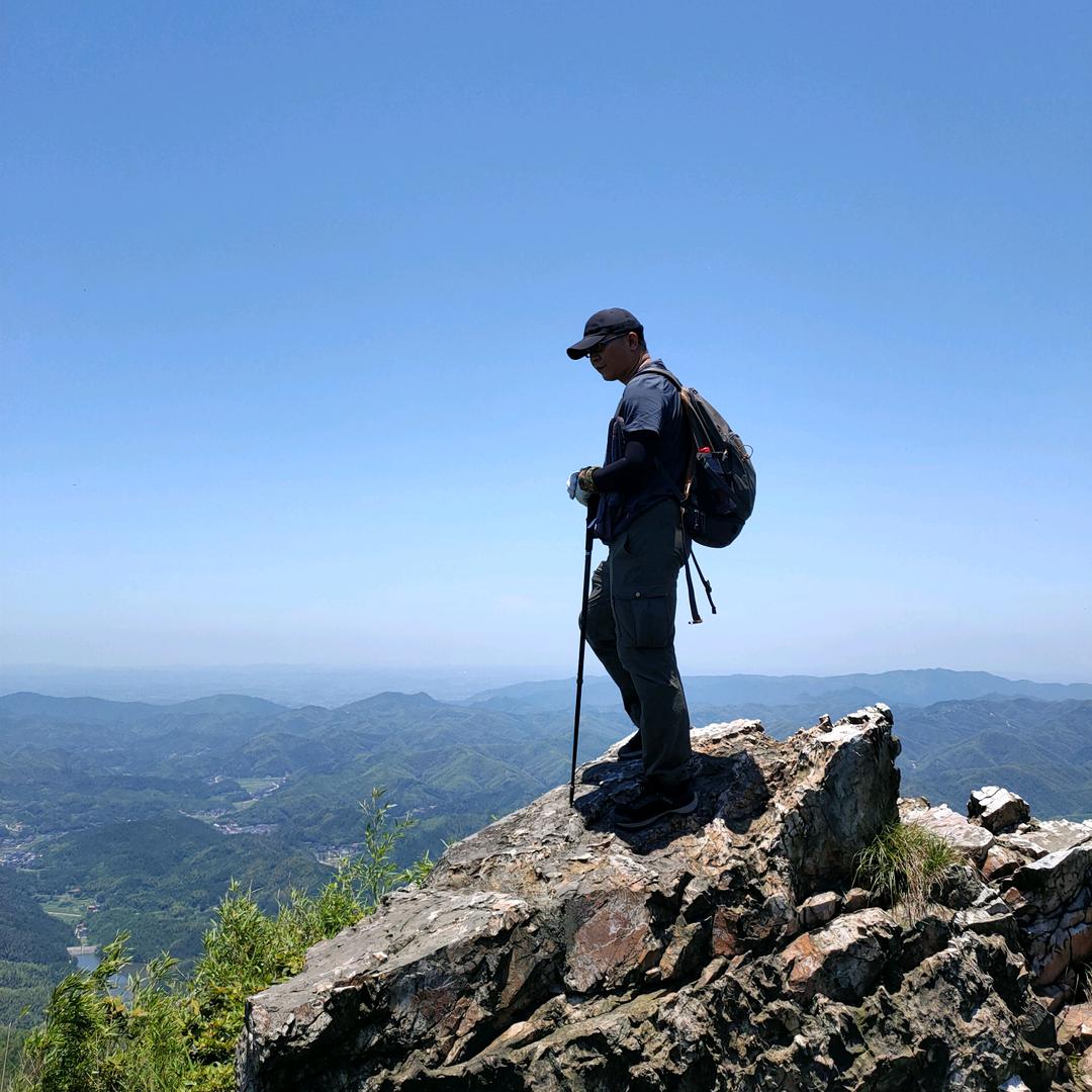 锁哥旅行