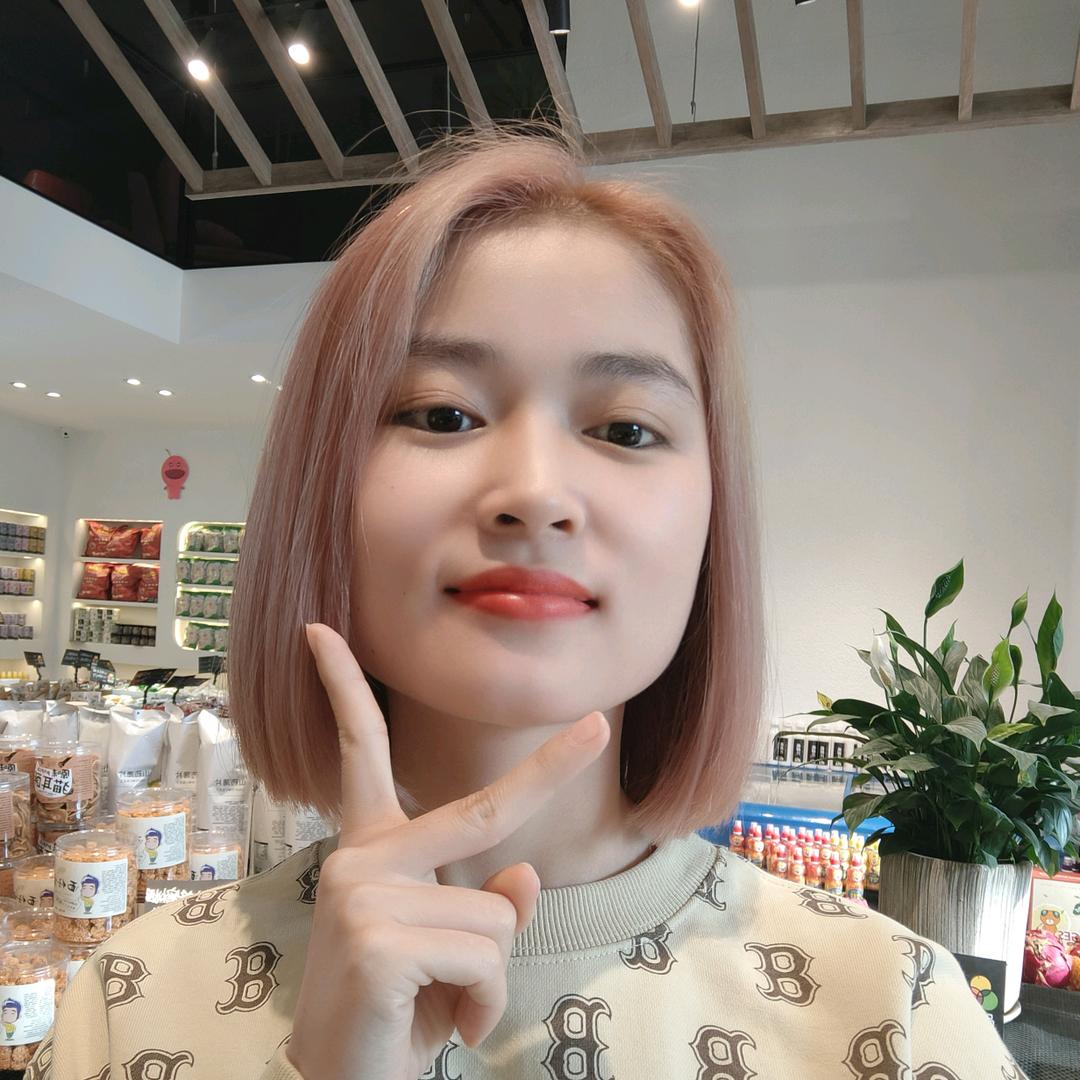 品品甜(万城纪店)-猪猪