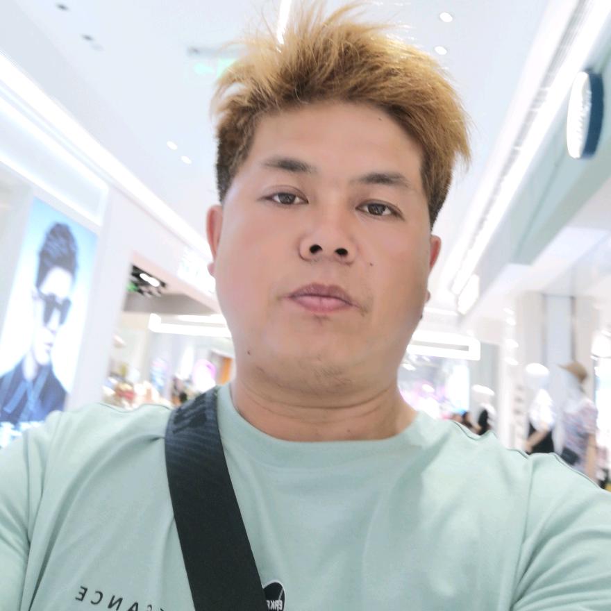 勋哥：未婚 （西安建筑工程木工团队）