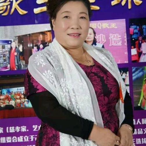 何小芳