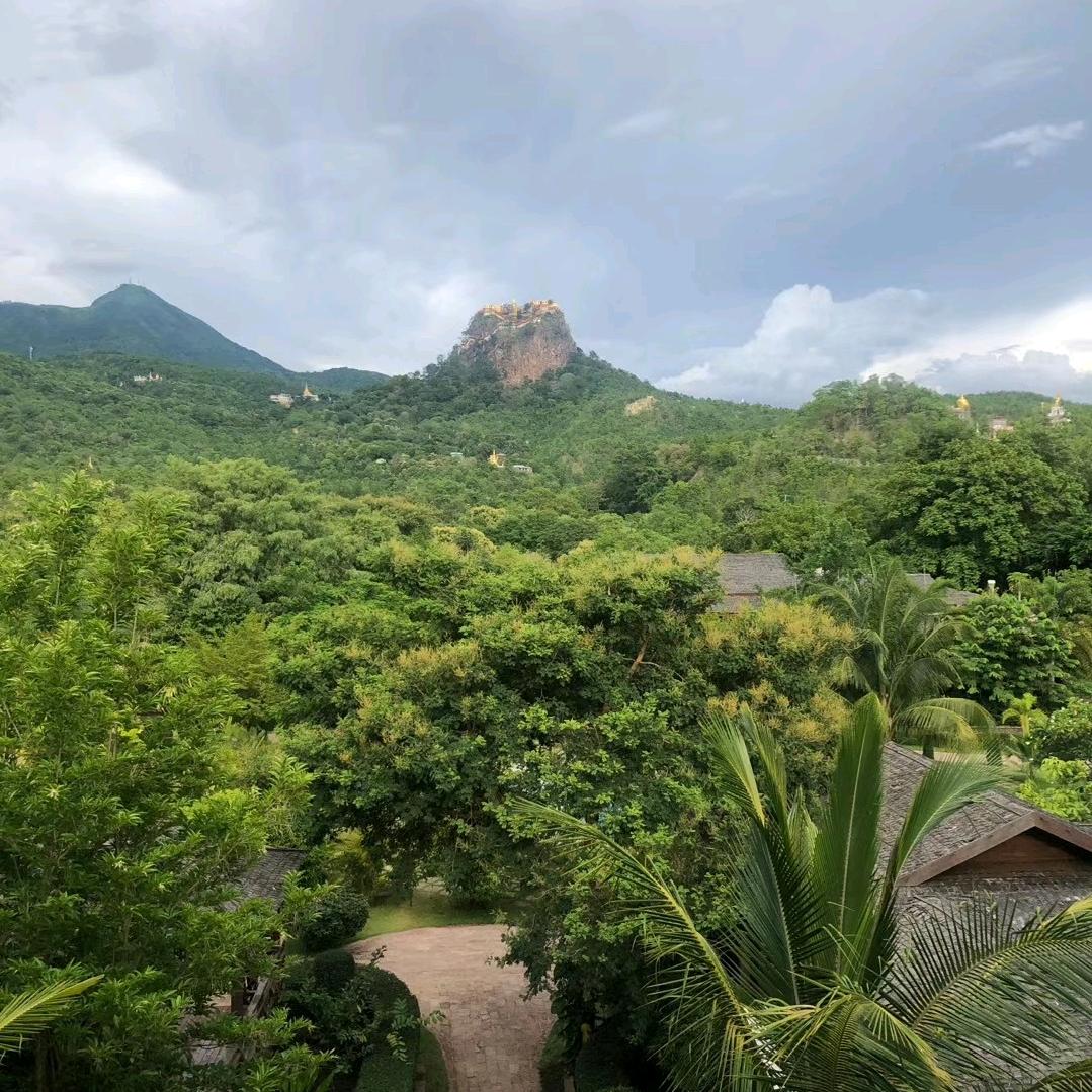 不思量，自难忘