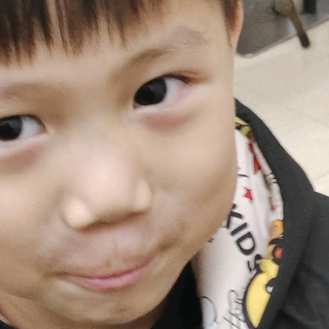 何伟