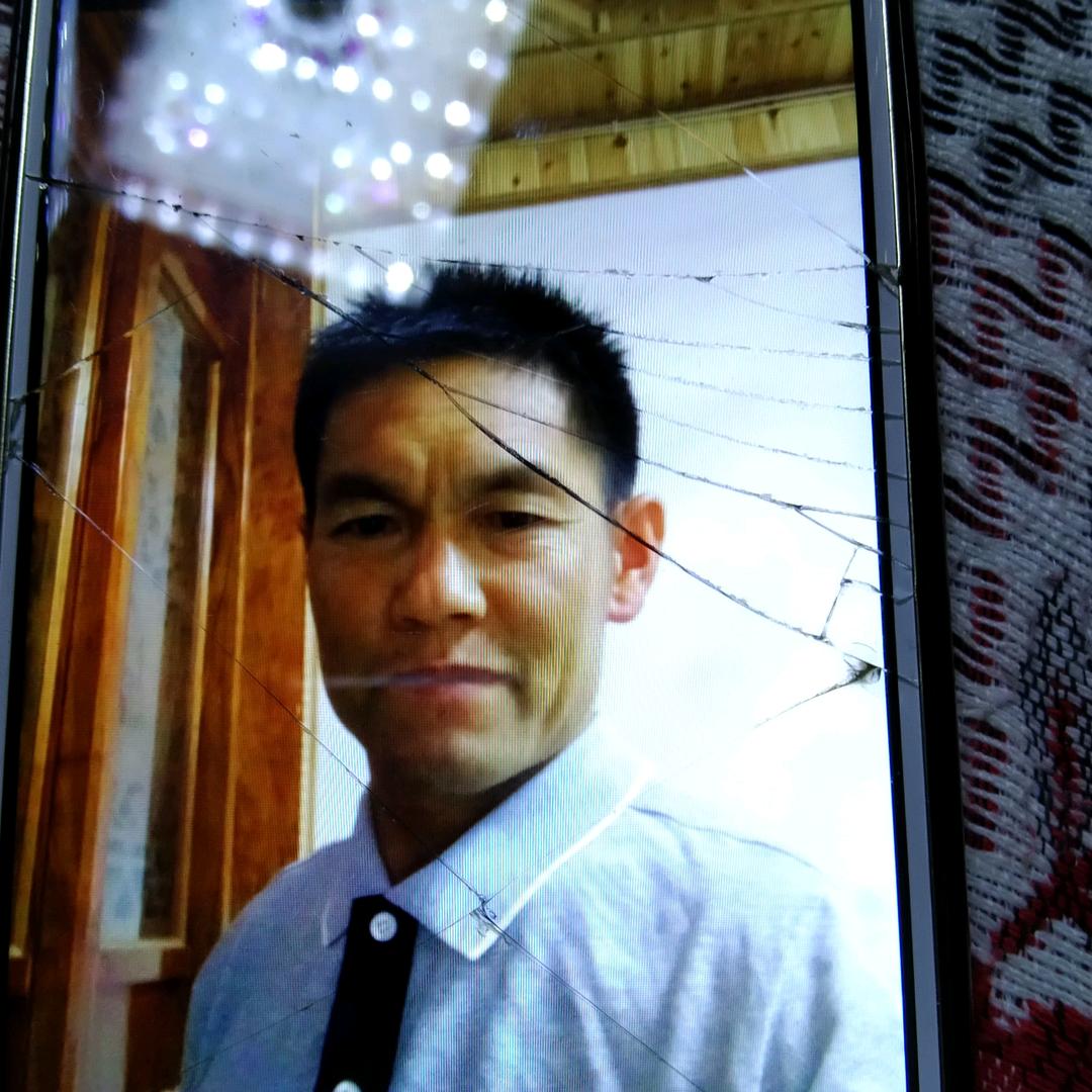 九日环山一样红