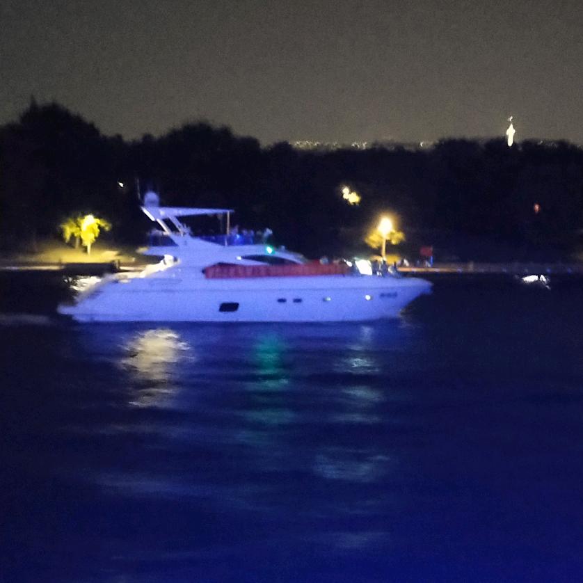 一袭旧袍任风雨
