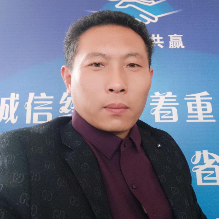 盛德龙