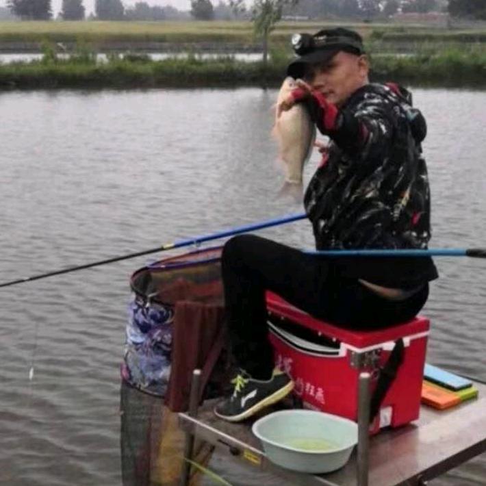 钓鱼直播123光头先生