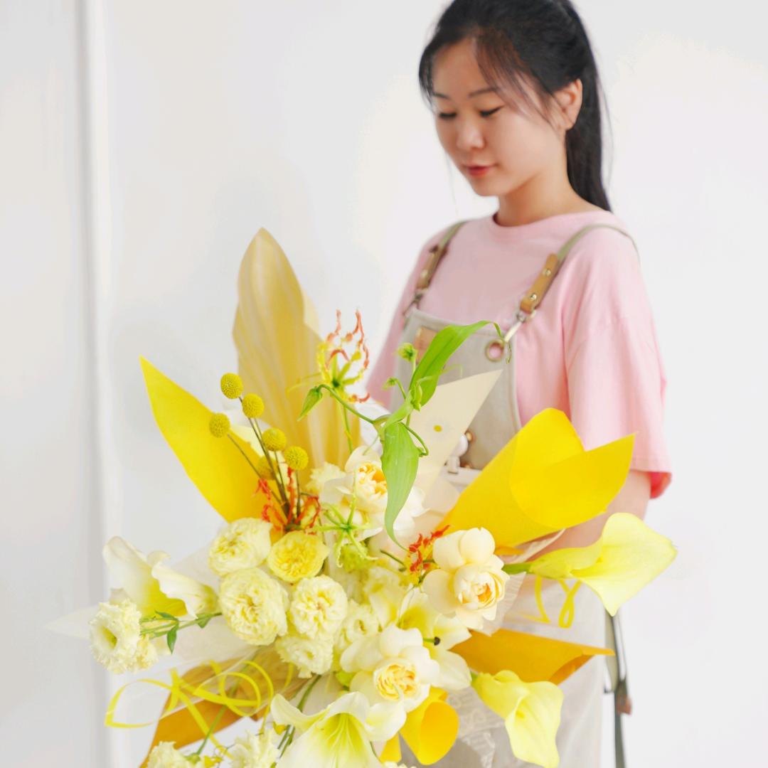 英子