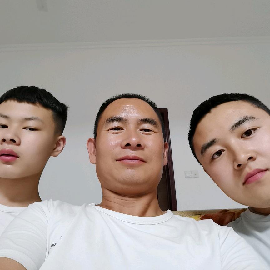 志豪志鹏爹