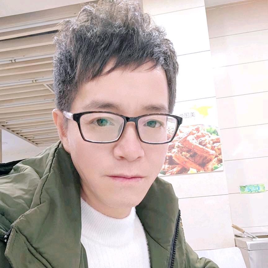 ,A龙长生时尚歌星