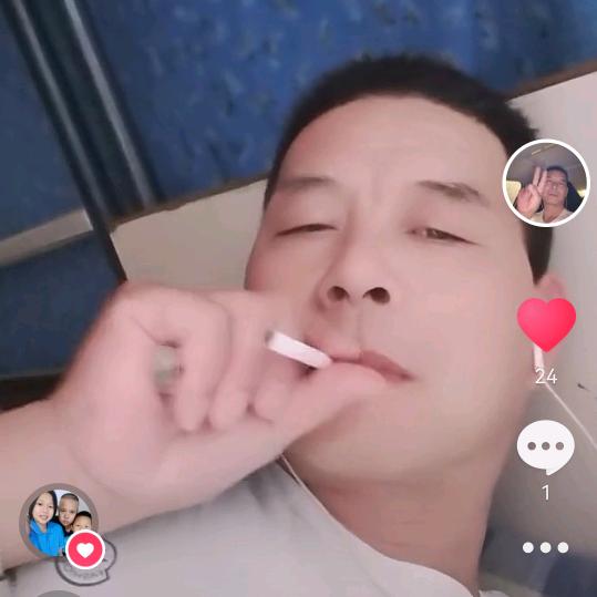 $快乐哥$
