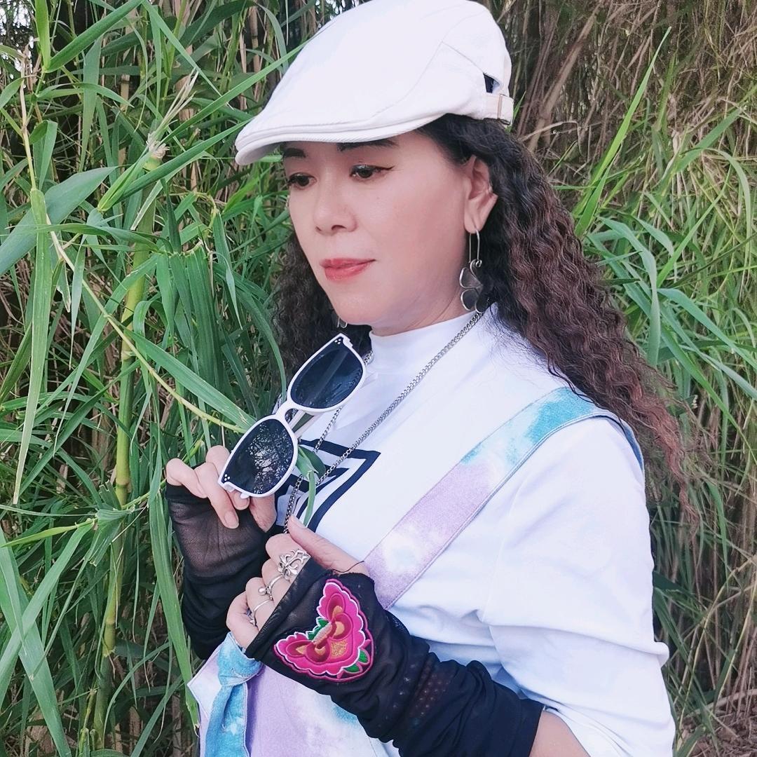 余丽君（谢绝连赞）