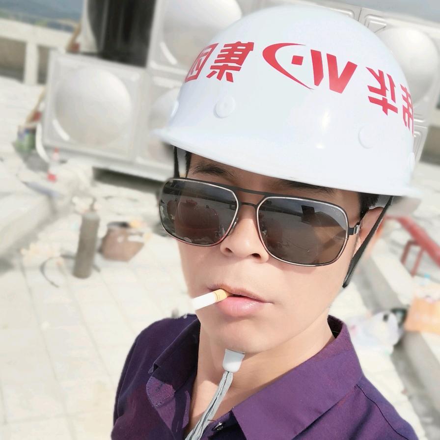 金钟（文山州马关不锈钢水箱厂）