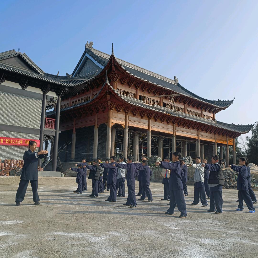 山水云逸