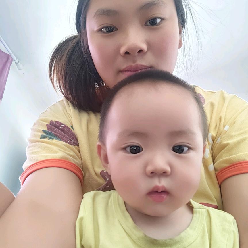 颖颖烁烁开心快乐长大