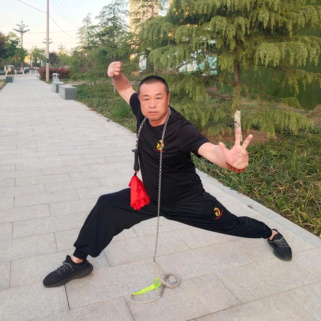 永哥乱舞鞭