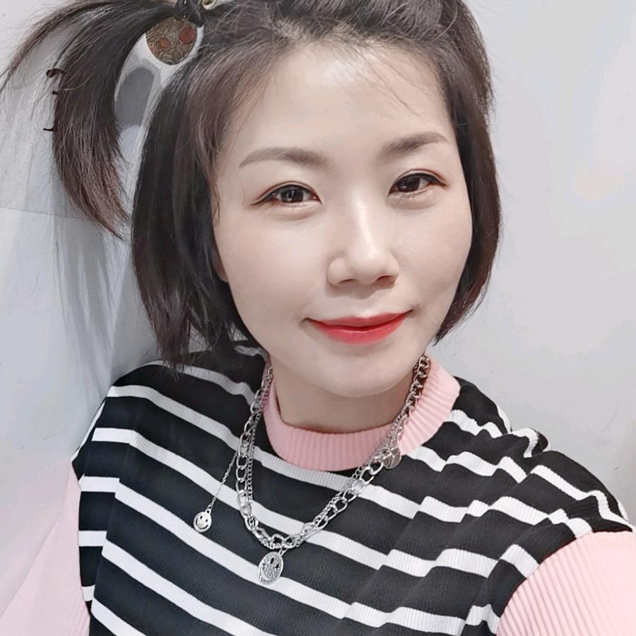 虹桥.乐芹店里……