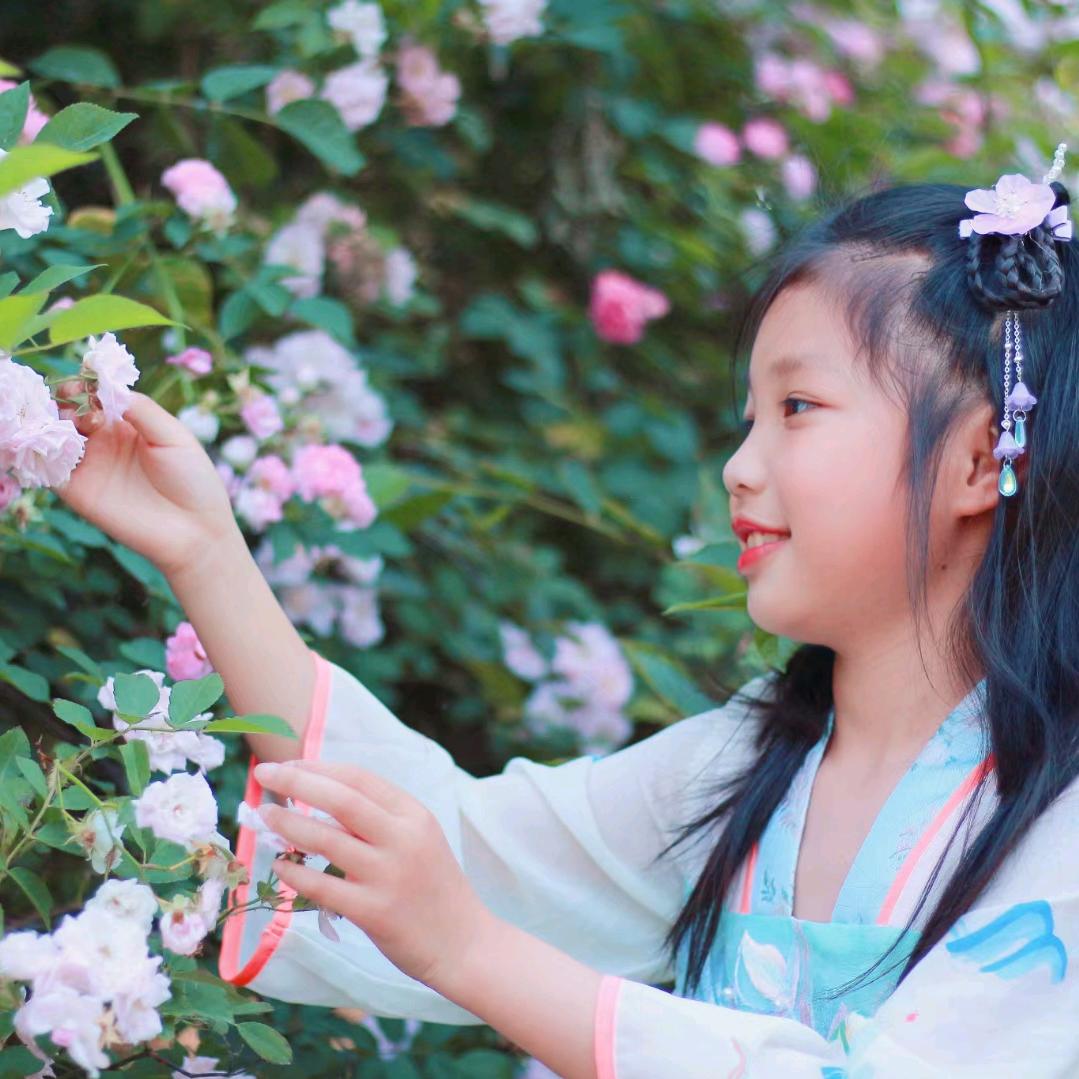 ༽༺尛苩楊༻༼