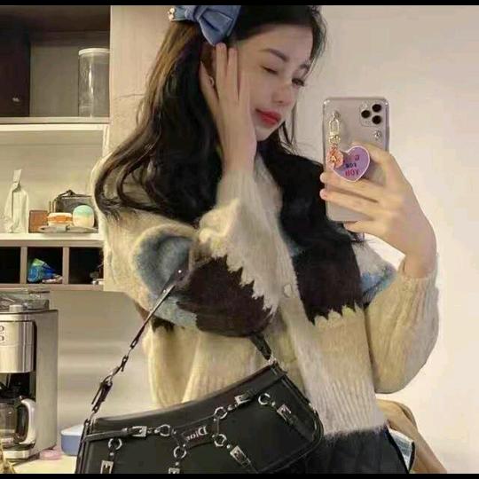 绚衣丝间