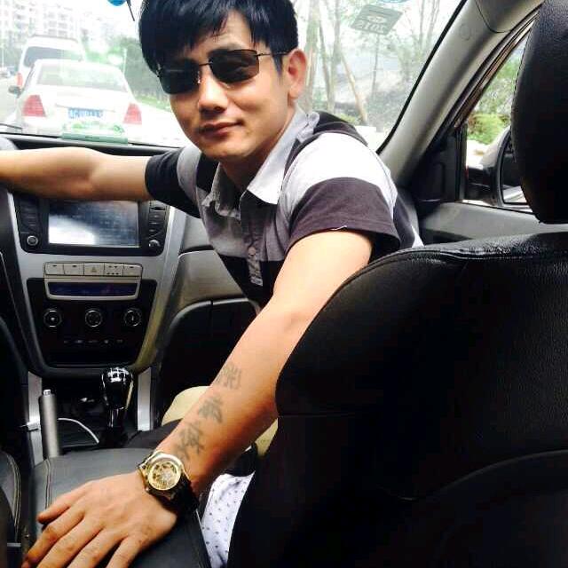 一个敢单挑命运的男人