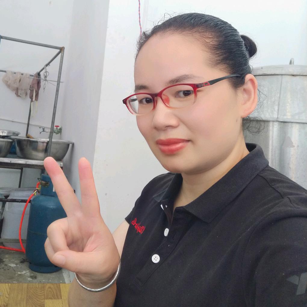 天峨县A鸭鸭脆皮烤鸭兰姐