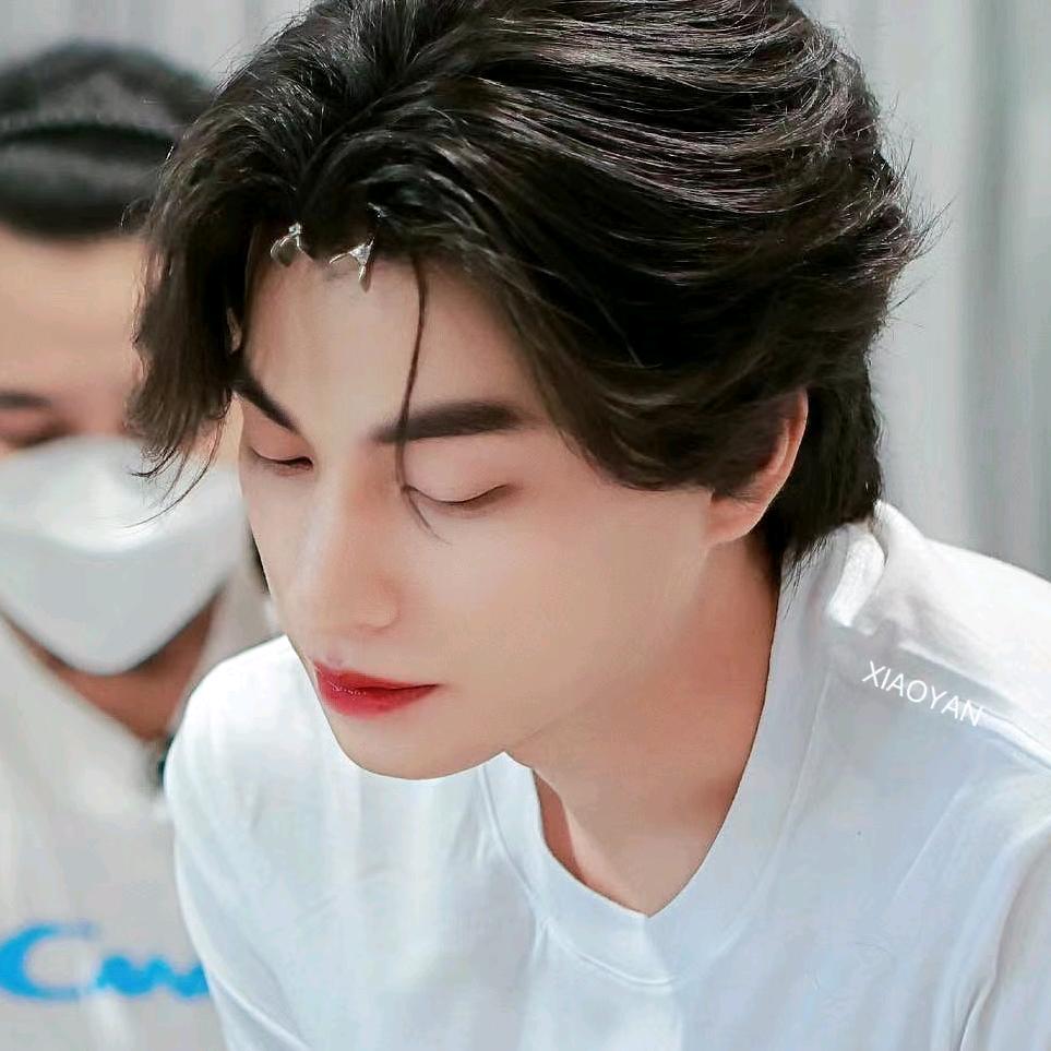 ˇ