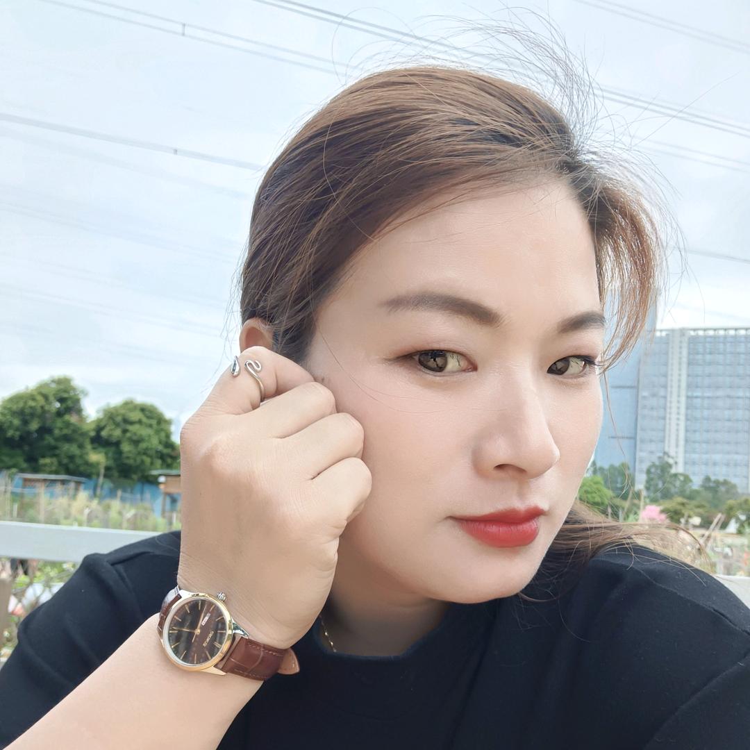 黄倩，