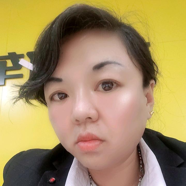 王英英