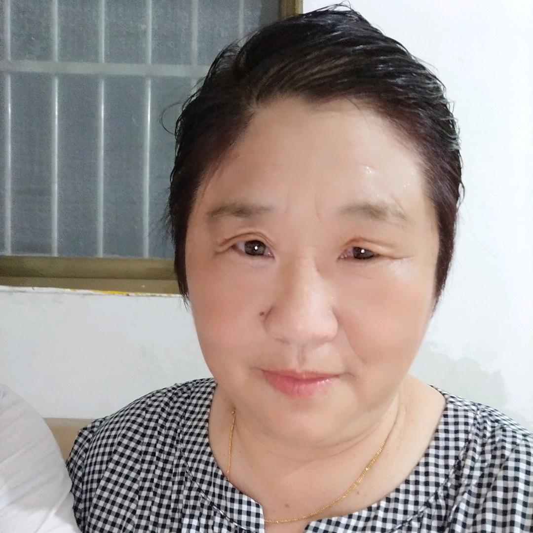 周姐手工毛线编织，每天早上八点到九点直播