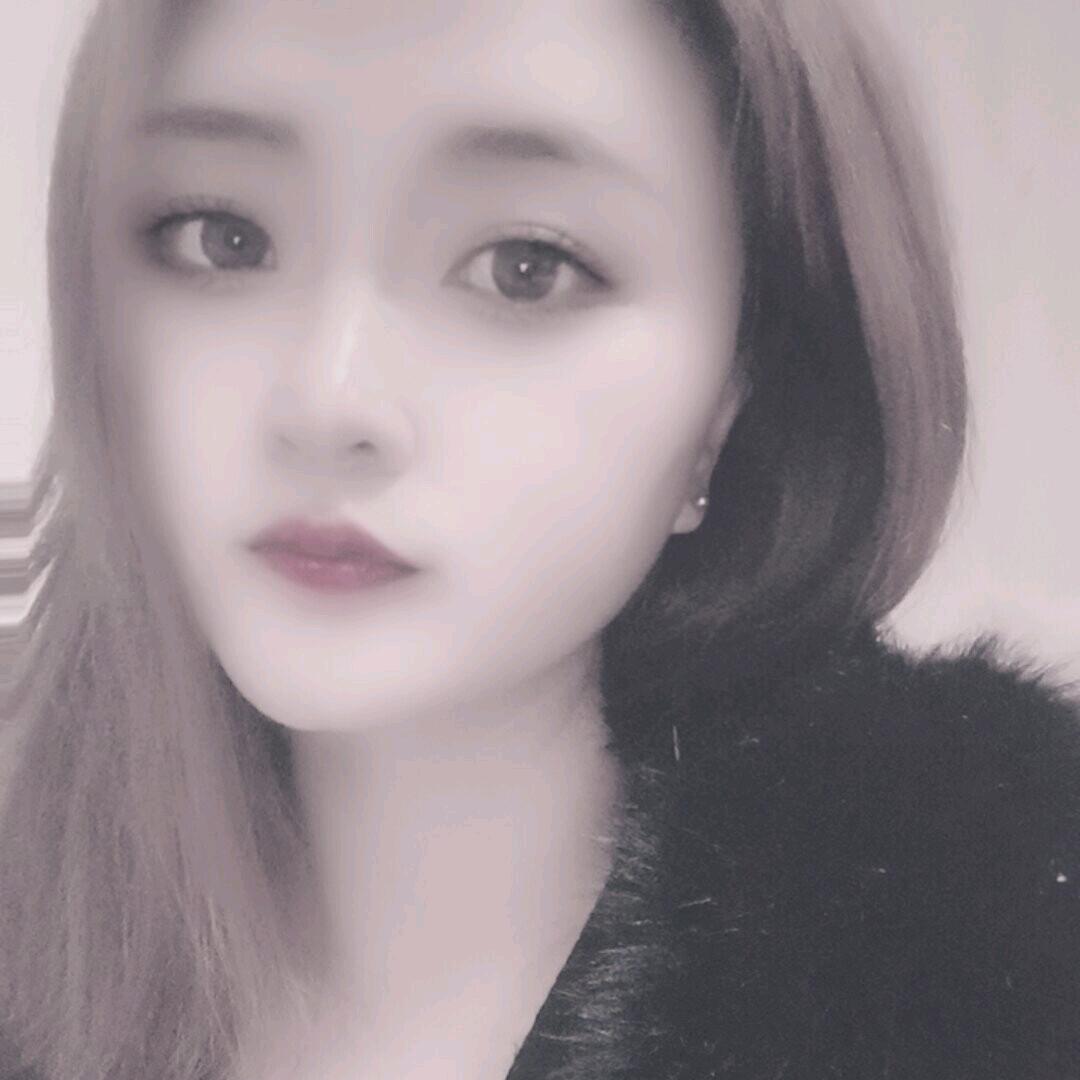 杯中尽是无情酒，眼中在无意中人