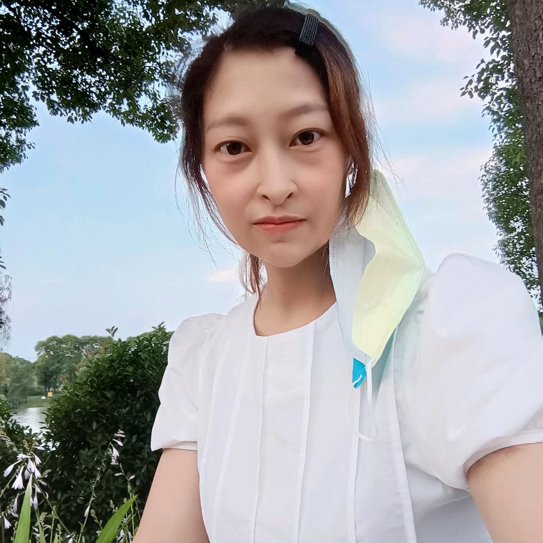 杨琼