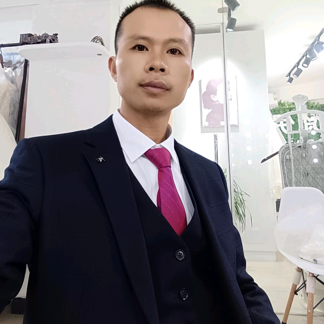 又高又瘦的包工头防水