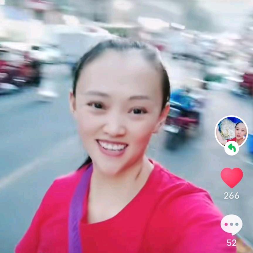 豆芽妹😊😊😊