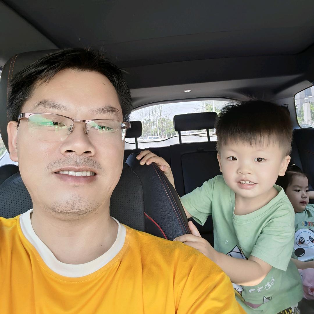 台州市雄世塑料模具有限公司