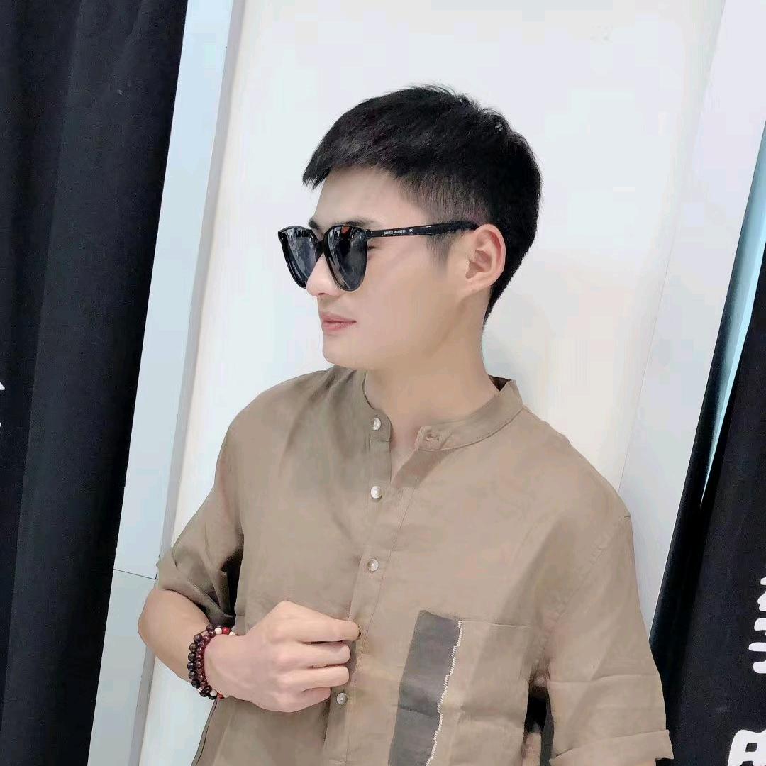 默默 粑粑💋💋💋