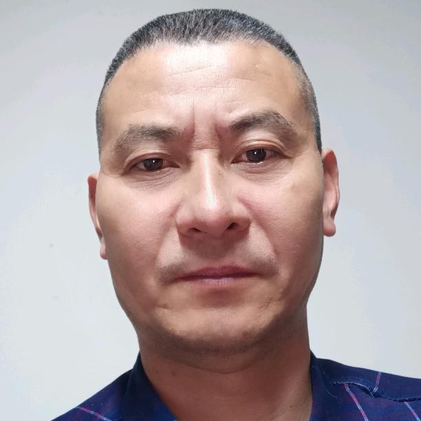 周庄镇墨镜哥