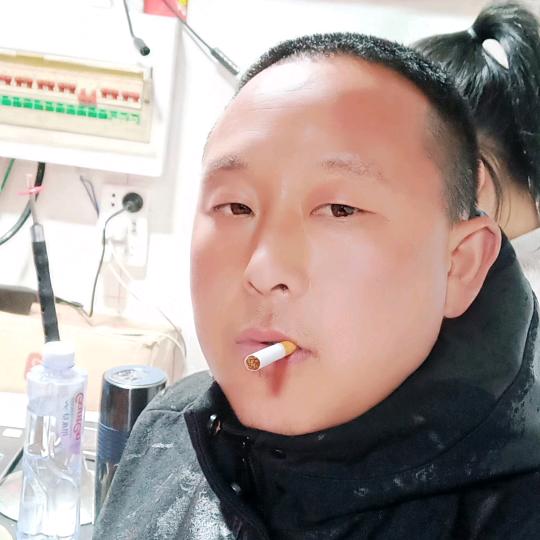 谭棚小蜜蜂演艺公司李小八承接大型演出