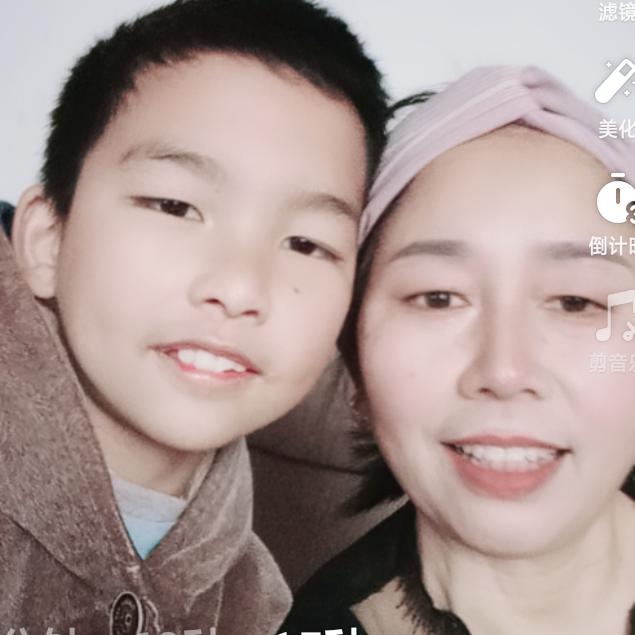 瞿珍  首播（22：00）