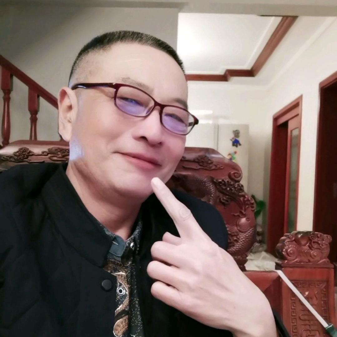 龙哥