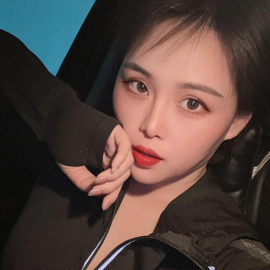 于小姐日式美甲美睫